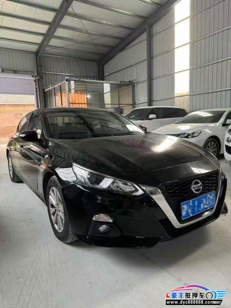 22年日产天籁轿车抵押车出售