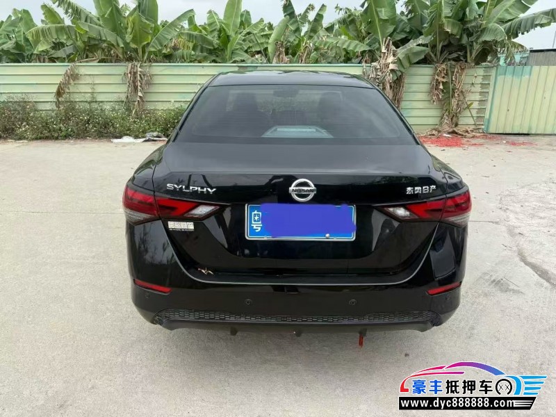 22年日产轩逸轿车抵押车出售