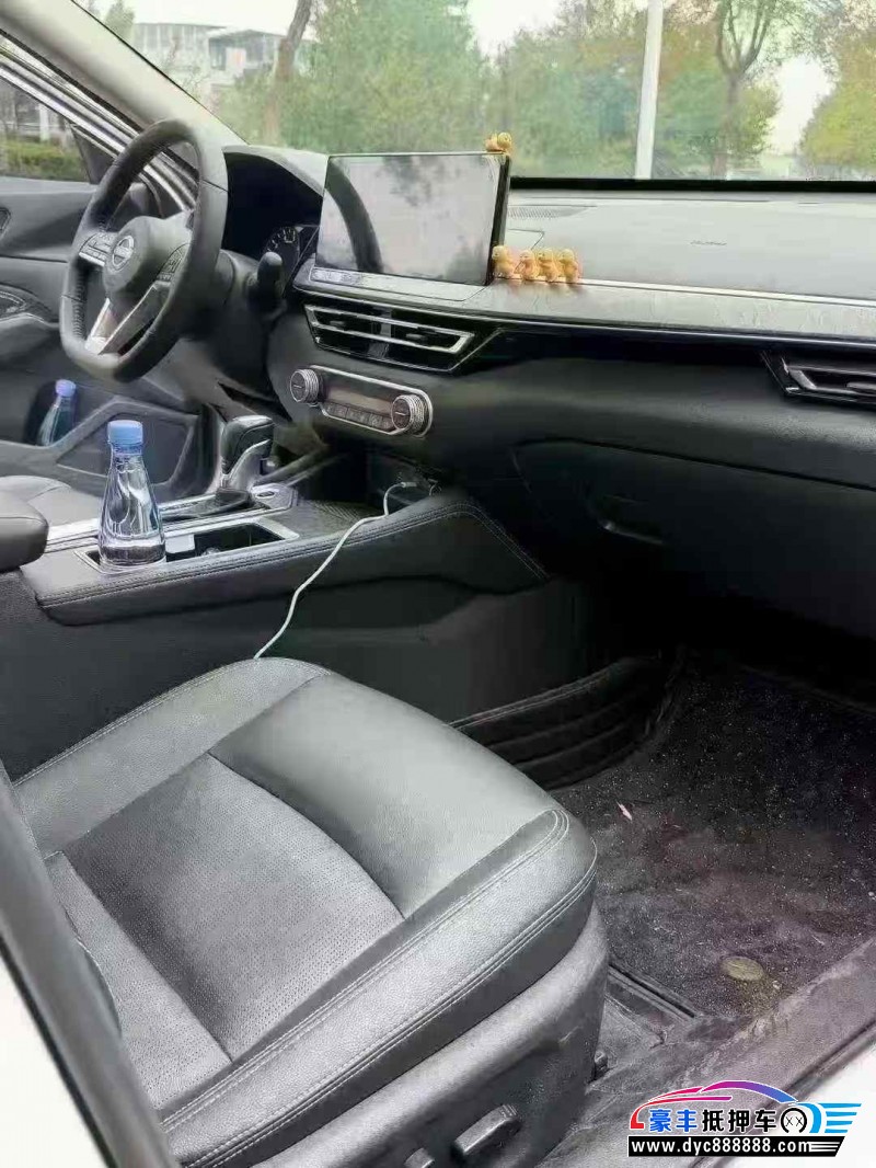 24年日产天籁轿车抵押车出售