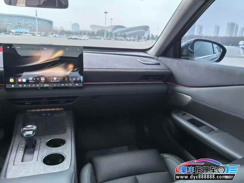 26年日产天籁轿车抵押车出售