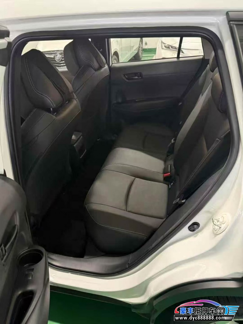 25年丰田锐放轿车抵押车出售