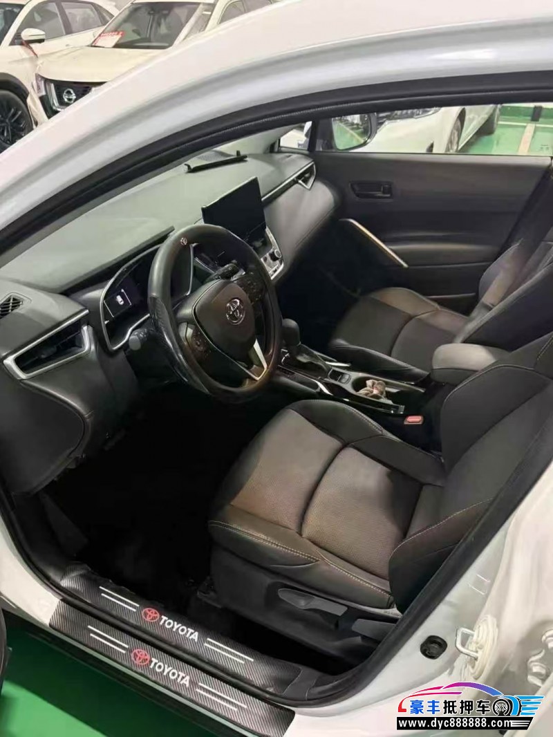 25年丰田锋兰达轿车抵押车出售