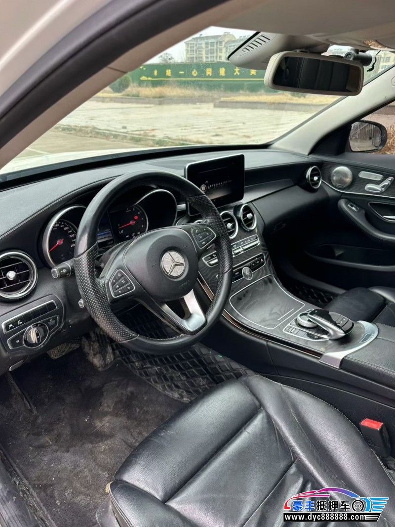 17年奔驰C轿车抵押车出售