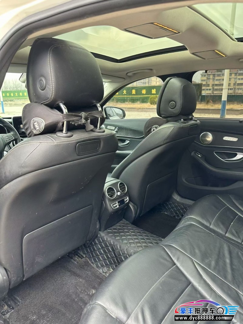 17年奔驰C轿车抵押车出售