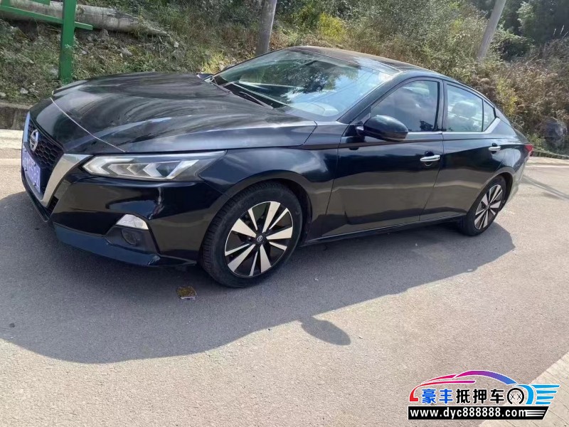 21年日产天籁轿车抵押车出售