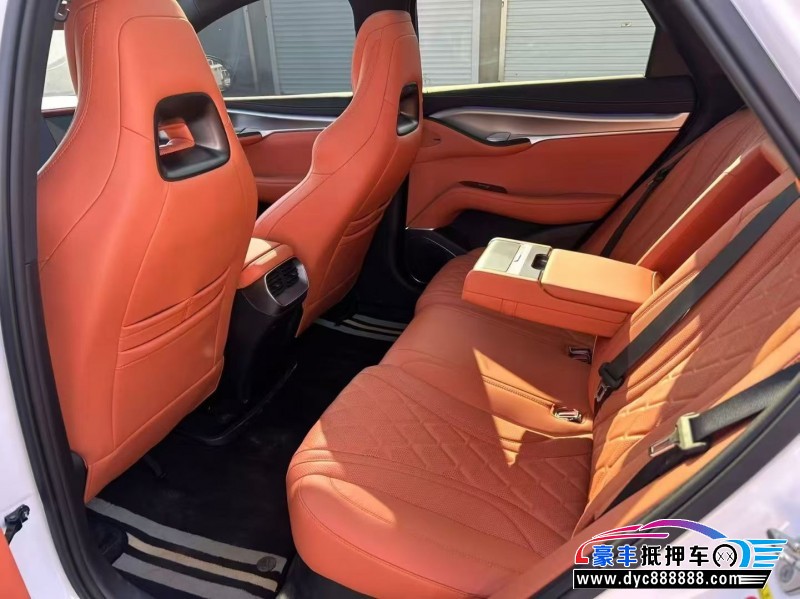 25年比亚迪海狮轿车抵押车出售