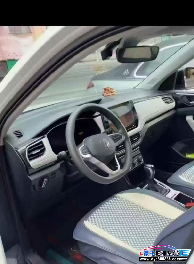 25年大众途岳轿车抵押车出售