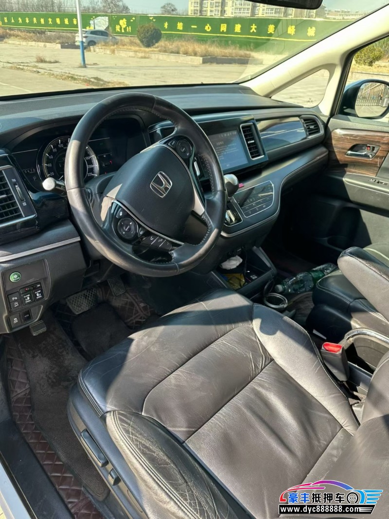 18年本田艾力绅轿车抵押车出售