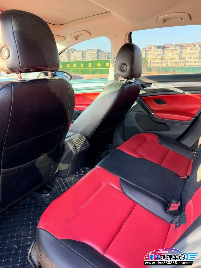 17年大众高尔夫轿车抵押车出售