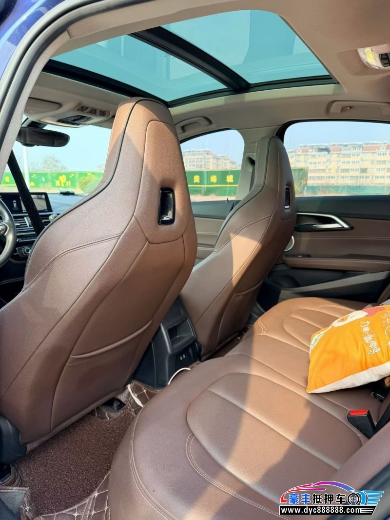 21年宝马1系轿车抵押车出售