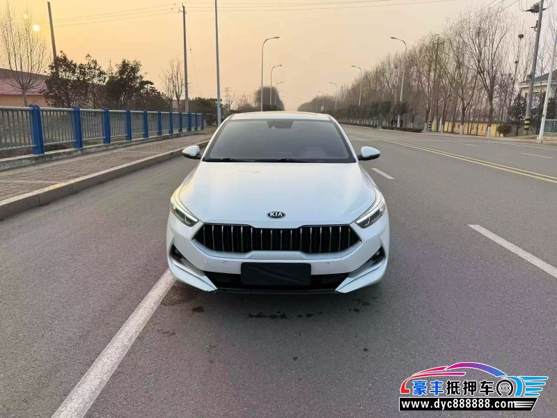 抵押车出售19年起亚K3轿车