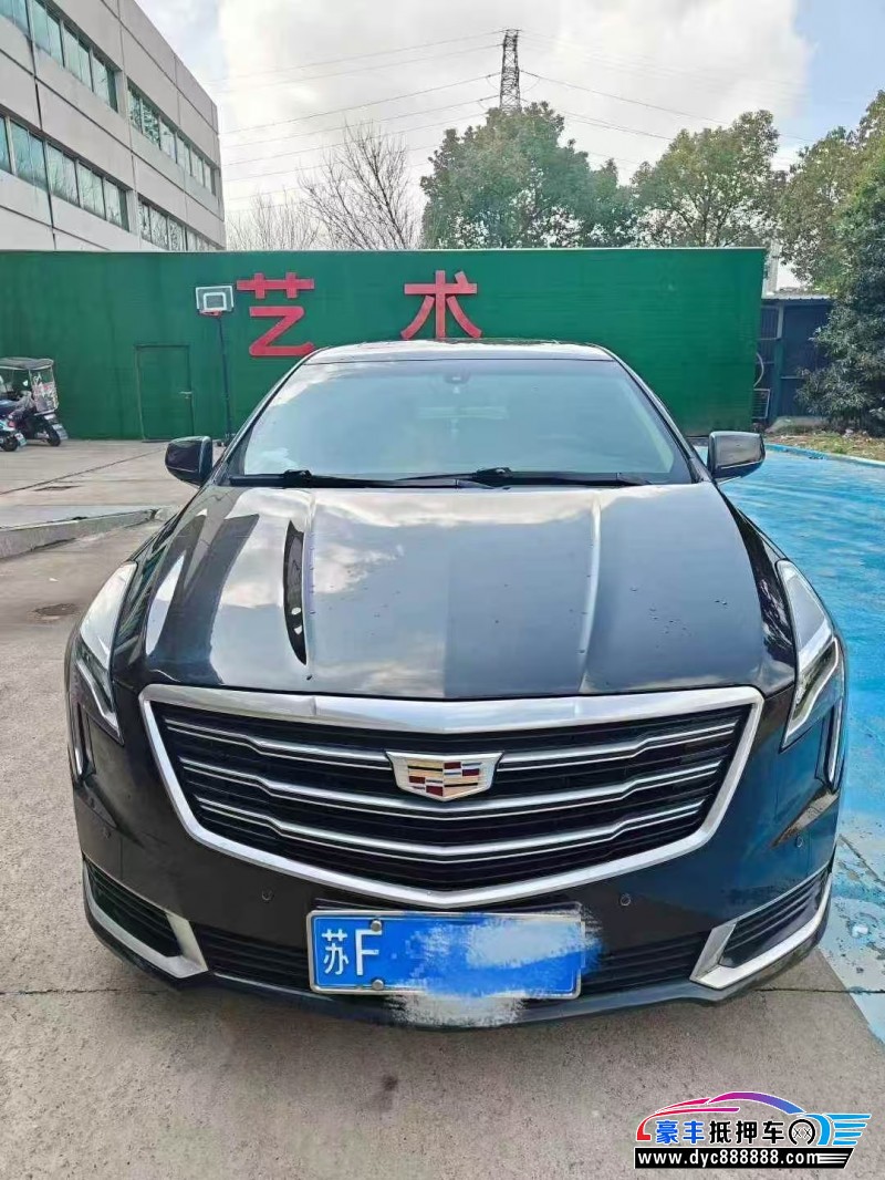 抵押车出售19年凯迪拉克XTS轿车