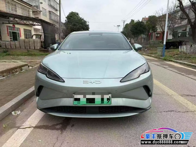 抵押车出售25年比亚迪海豹轿车