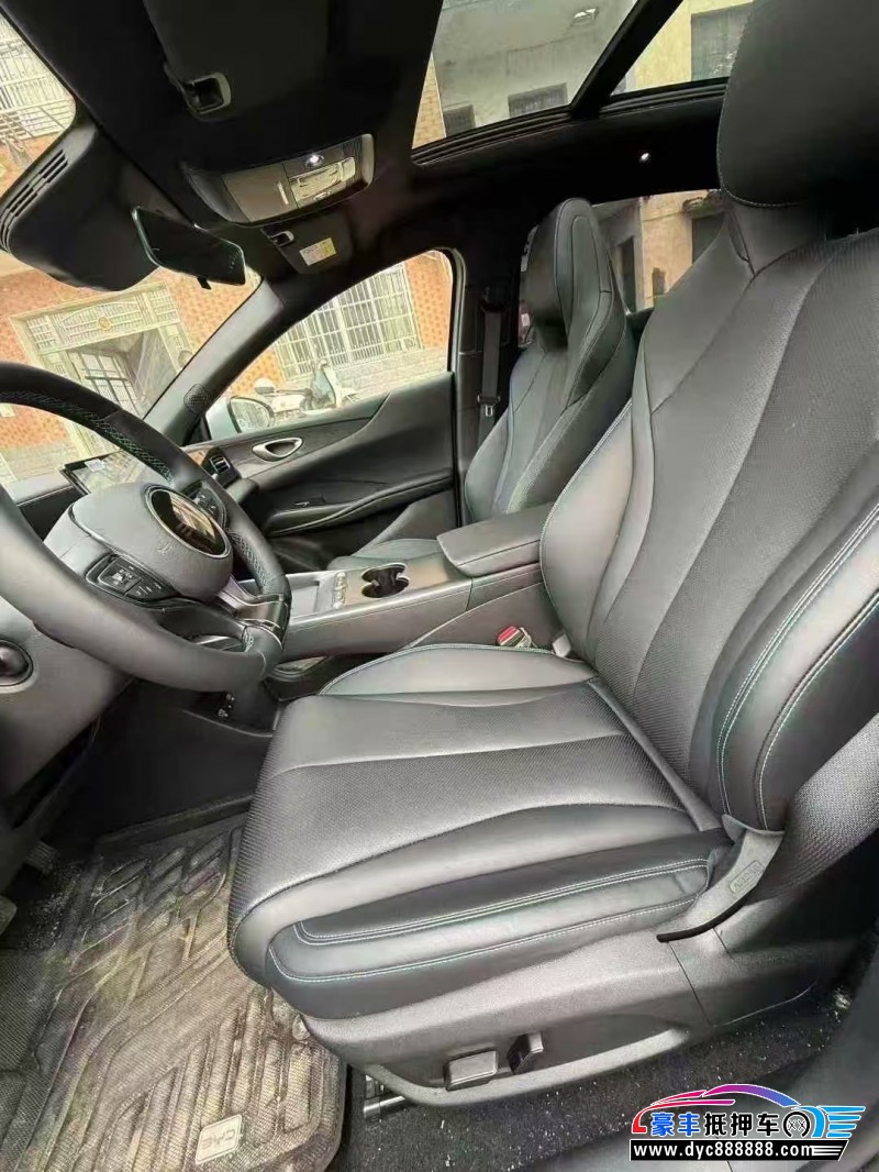 25年比亚迪海豹轿车抵押车出售