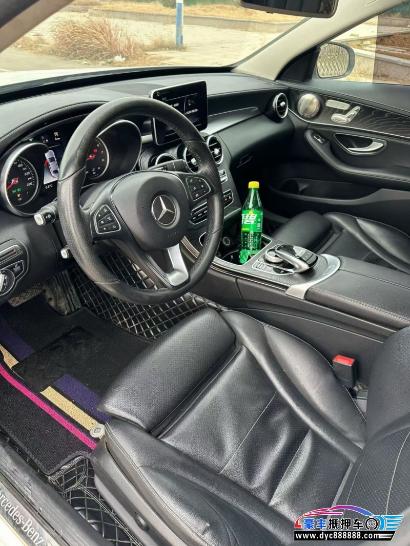 18年奔驰C轿车抵押车出售