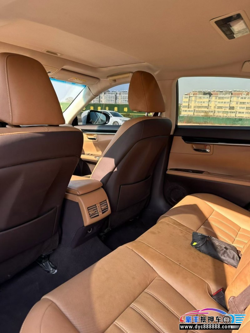 18年雷克萨斯ES轿车抵押车出售