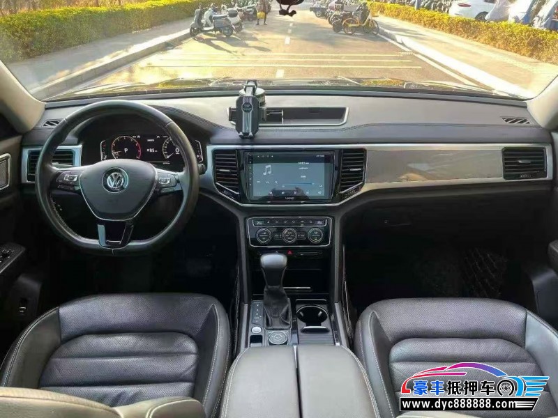 20年大众途昂轿车抵押车出售