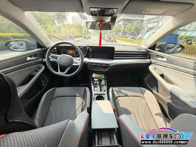 25年大众凌渡轿车抵押车出售