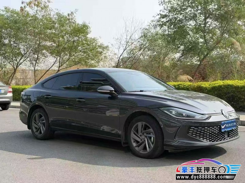 25年大众凌渡轿车抵押车出售