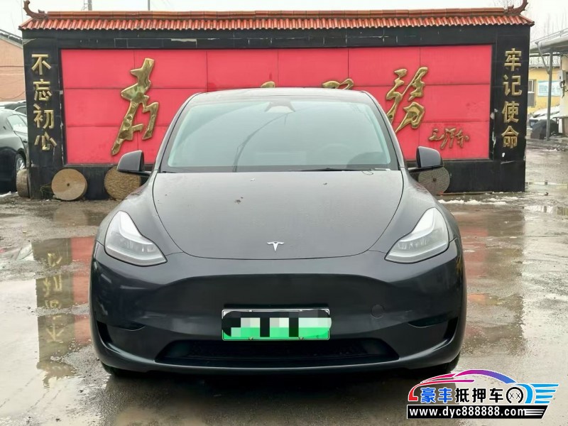 抵押车出售24年特斯拉Model Y轿车