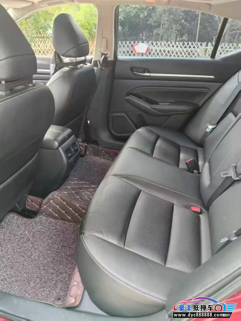 21年日产天籁轿车抵押车出售