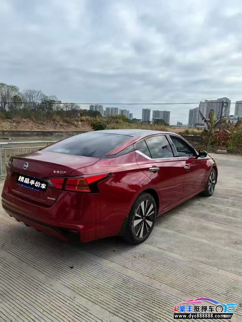 21年日产天籁轿车抵押车出售
