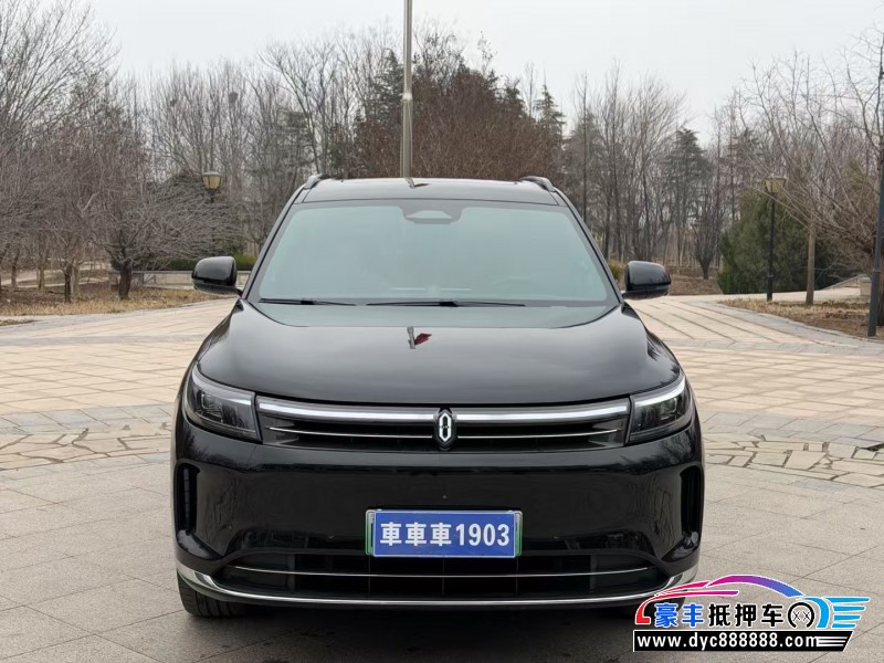 抵押车出售24年华为问界轿车