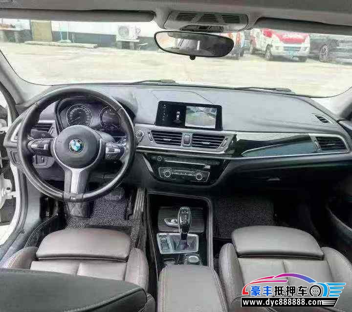 20年宝马1系轿车抵押车出售