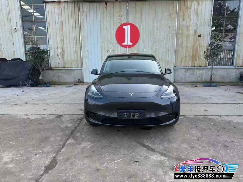 抵押车出售24年特斯拉Model Y轿车