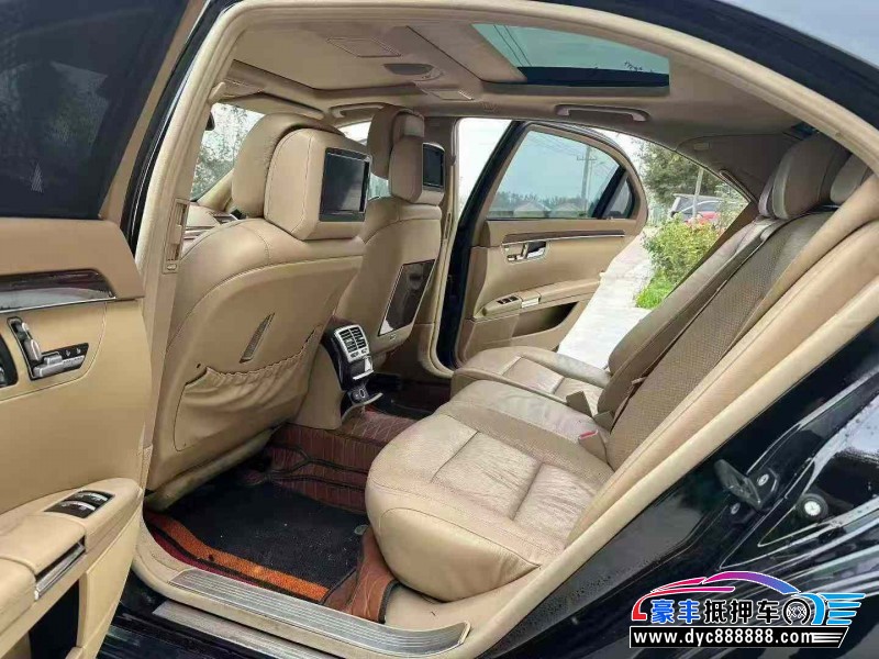 12年奔驰S轿车抵押车出售