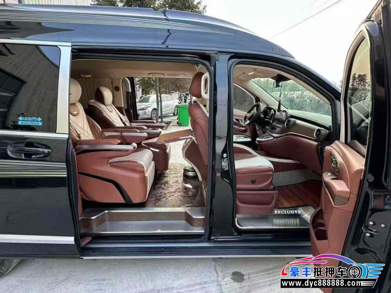 23年奔驰V轿车抵押车出售