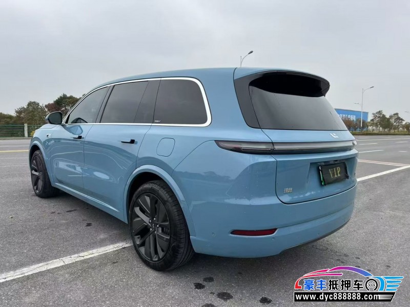 23年理想L9轿车抵押车出售