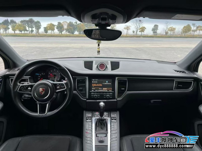 16年保时捷Macan迈凯轿车抵押车出售