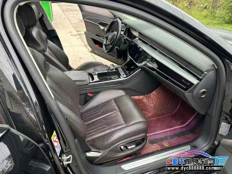 20年奥迪A8L轿车抵押车出售