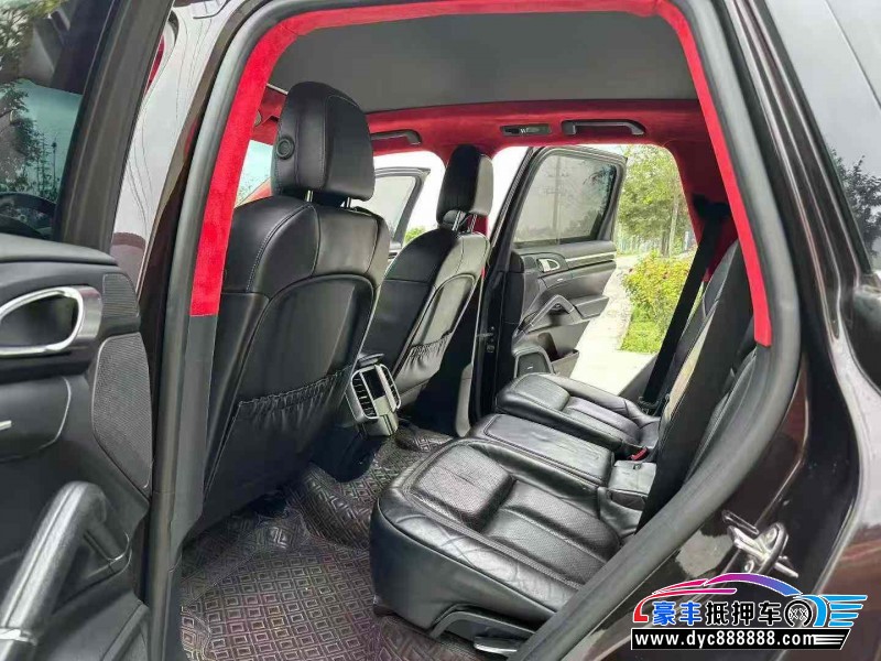 17年保时捷卡宴轿车抵押车出售