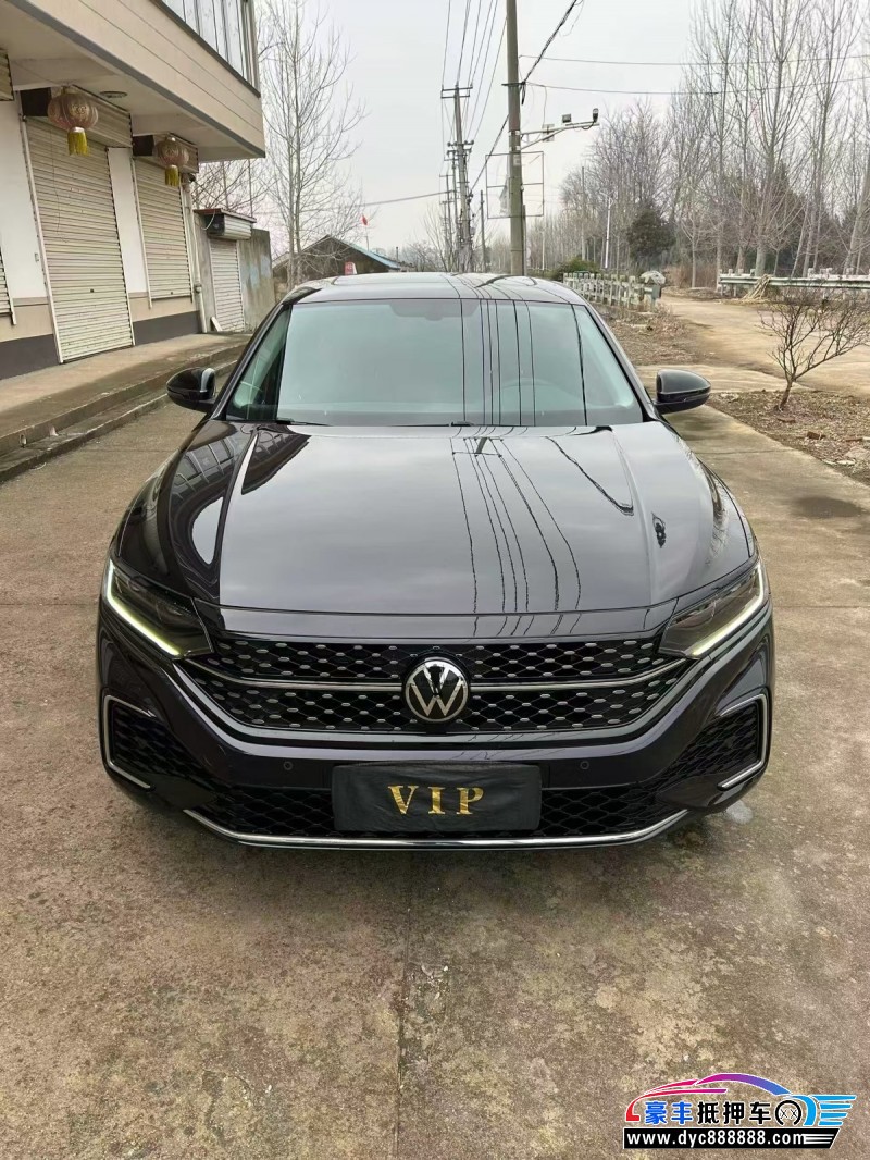 抵押车出售24年大众帕萨特轿车