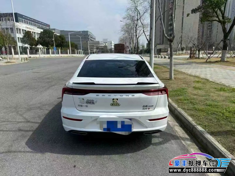 23年奔腾B70轿车抵押车出售