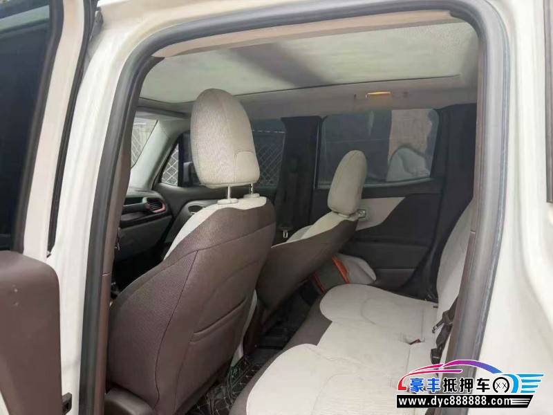 17年Jeep自由侠轿车抵押车出售