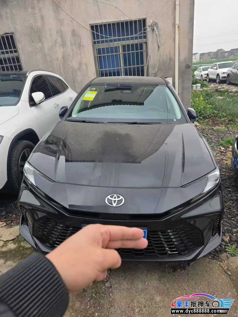 26年丰田凯美瑞轿车抵押车出售