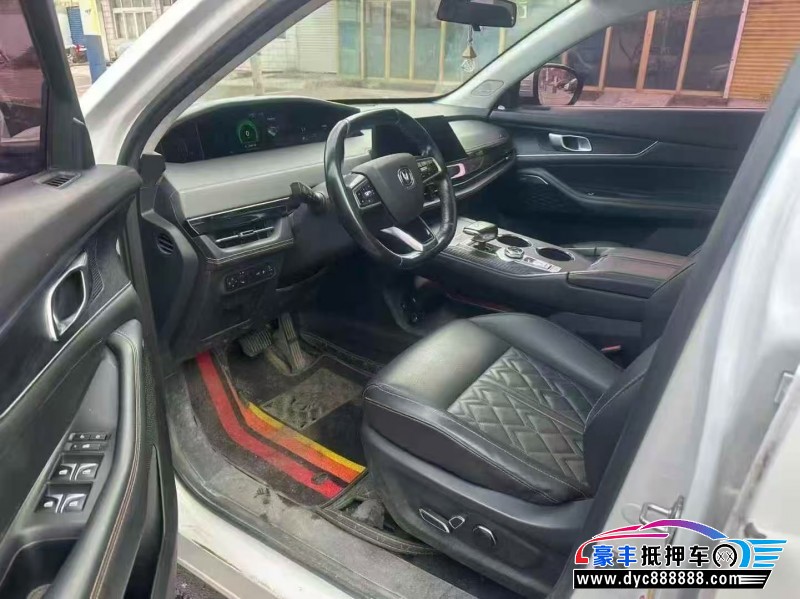 21年长安长安UNI轿车抵押车出售