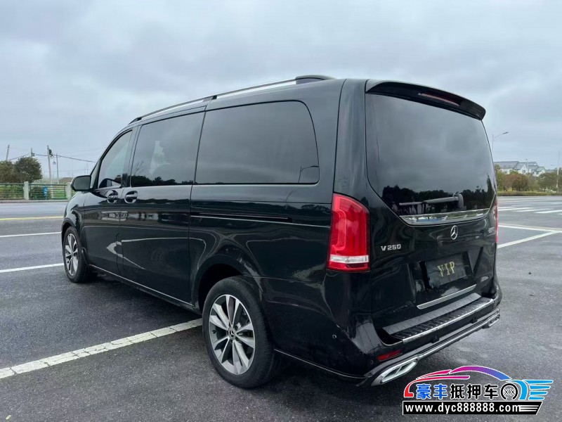 21年奔驰V轿车抵押车出售