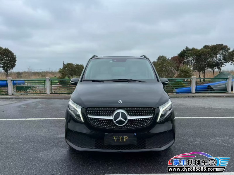 21年奔驰V轿车抵押车出售