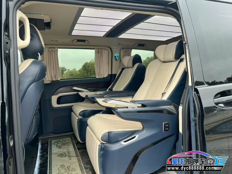 21年奔驰V轿车抵押车出售