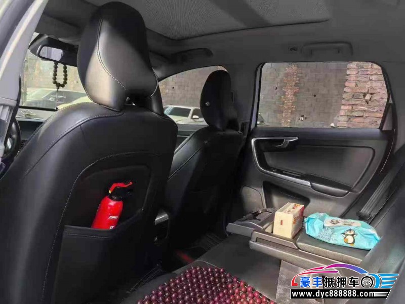 17年沃尔沃XC60轿车抵押车出售