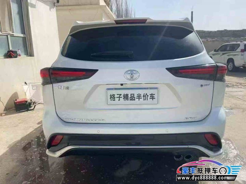 24年丰田皇冠轿车抵押车出售