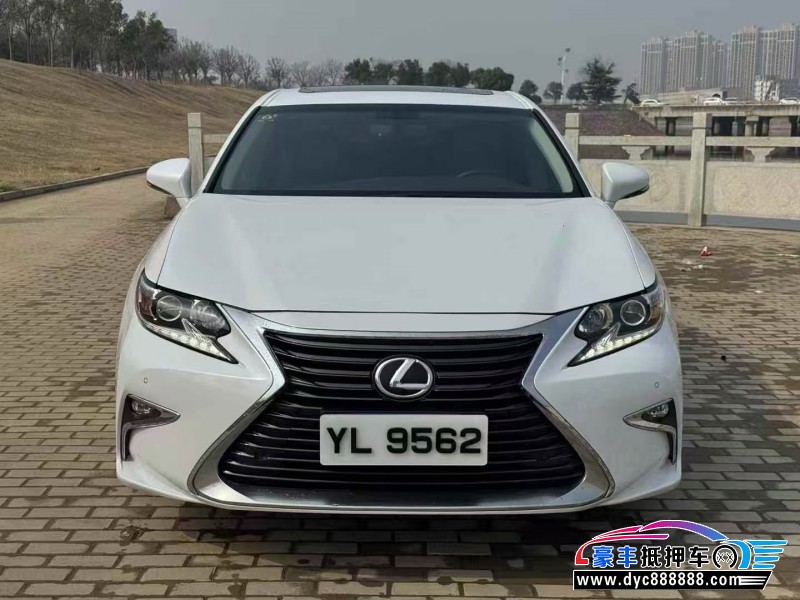 18年雷克萨斯ES轿车抵押车出售