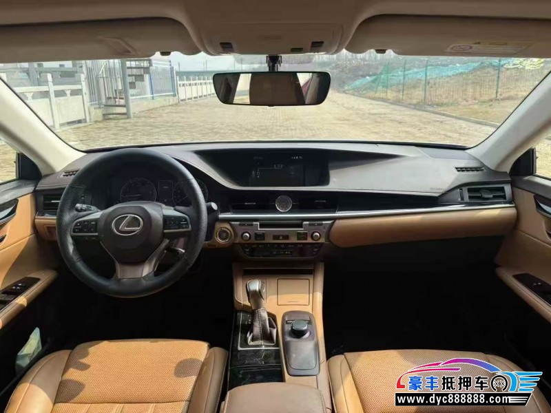 18年雷克萨斯ES轿车抵押车出售