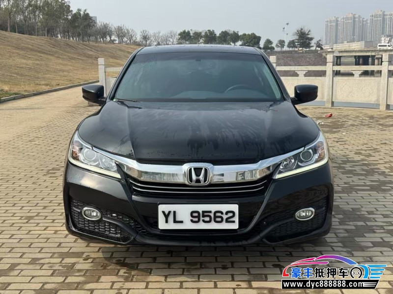 抵押车出售16年本田雅阁轿车