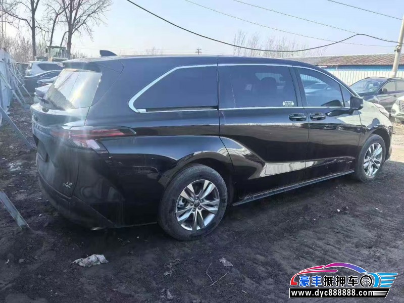 24年丰田塞纳轿车抵押车出售