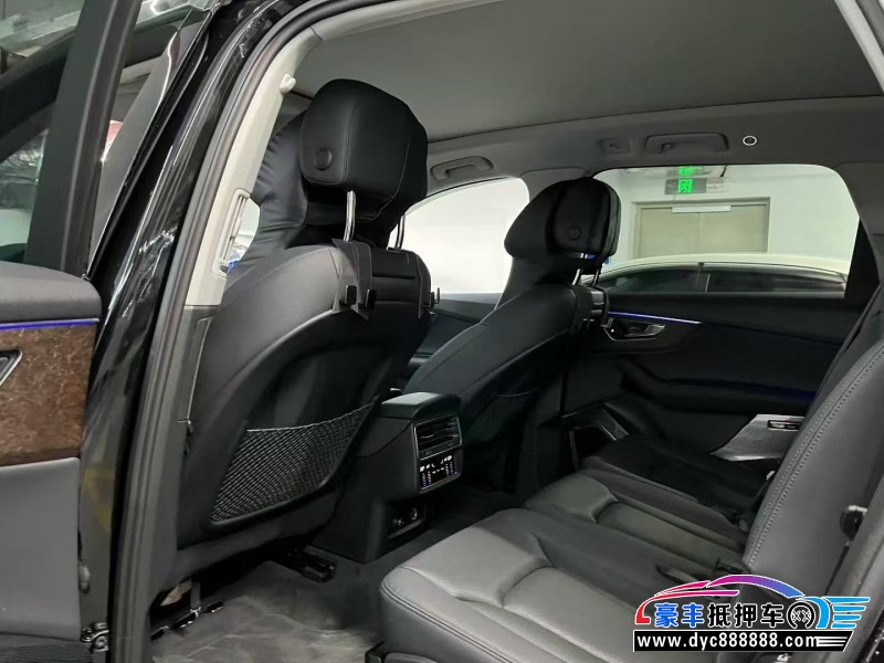 24年奥迪Q7轿车抵押车出售